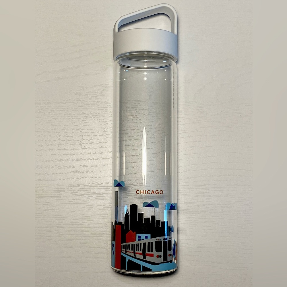 Starbucks You Are Here Collection 18.5OZ Glass Water Bottle Chicago NWOT